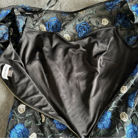 Calvin Klein Blue Ruffled Tiered Fit Bell Sleeve Formal, Cocktail Feminine Dress - Picture 11 of 14